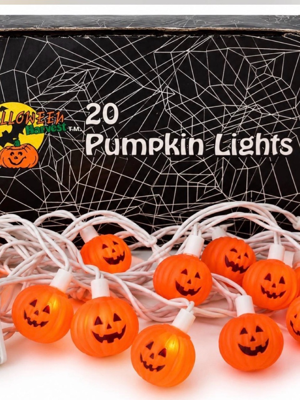 Vintage Halloween Harvest 20 Pumpkin String Lights – Jack O’ Lantern